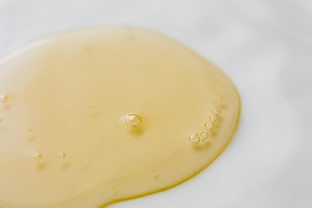 unhas de gel quebram por que